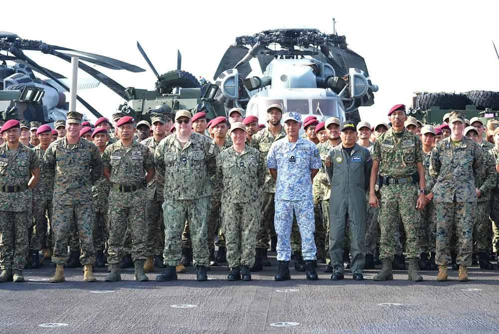 Eksesais itu membabitkan Pasukan 10 Briged Para dan 15th Marine Expeditionary Unit, United States Marine Corps (15 MEU USMC) serta elemen sokongan daripada TLDM, TUDM, dan Tentera Laut Amerika Syarikat (US Navy). Foto FB TDM