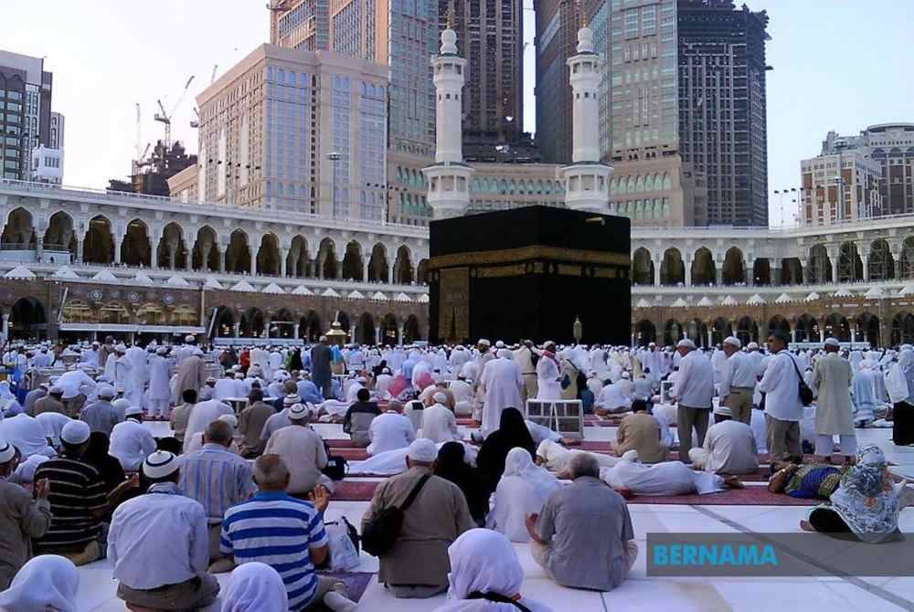 Pihak Keselamatan Awam Arab Saudi telah mula menguatkuasakan penalti bagi mereka yang melanggar peraturan dengan memasuki kawasan larangan tanpa permit haji iaitu Makkah, wilayah tengah, stesen kereta api Haramain, pusat kawalan keselamatan, pusat pengasingan dan pusat kawalan keselamatan sementara. Foto Bernama