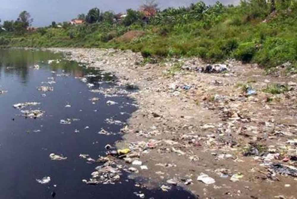 25 daripada 672 sungai di negara ini berada dalam kategori tercemar. Gambar hiasan.