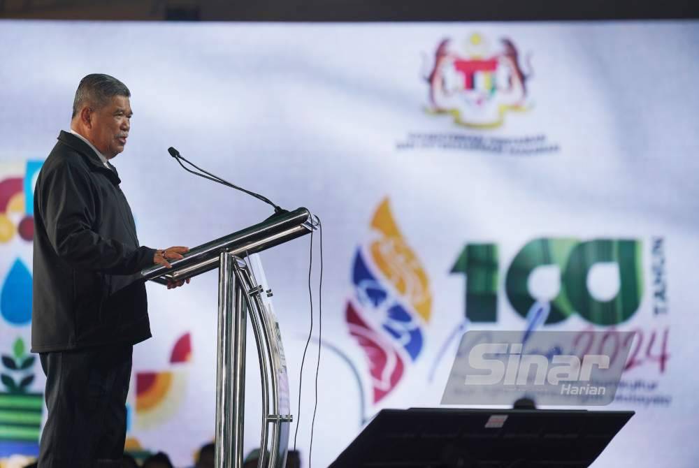 Mohamad menyampaikan ucapan pada majlis Peluncuran MAHA 2024 di MAEPS pada Isnin. Foto Sinar Harian - ROSLI TALIB