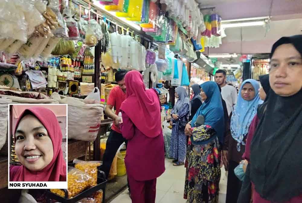 Pelanggan datang seawal jam 8 pagi untuk membeli rempah-ratus di Pasar Siti Khadijah. (Gambar kecil: Nor Syuhada)