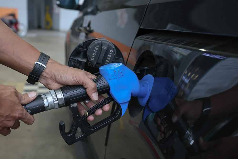 Kerajaan masih menanggung sekitar RM7 bilion subsidi berkaitan diesel di Semenanjung Malaysia. Foto Bernama