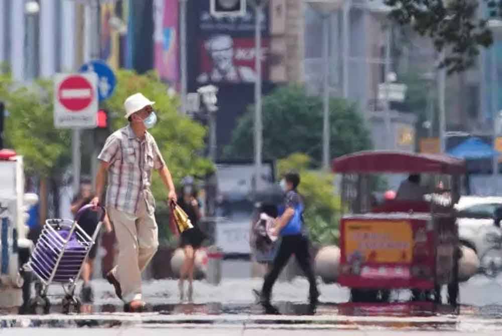 Agensi cuaca Korea Selatan pada Rabu mengeluarkan nasihat gelombang haba ketika suhu meningkat di seluruh negara. - Foto: Reuters