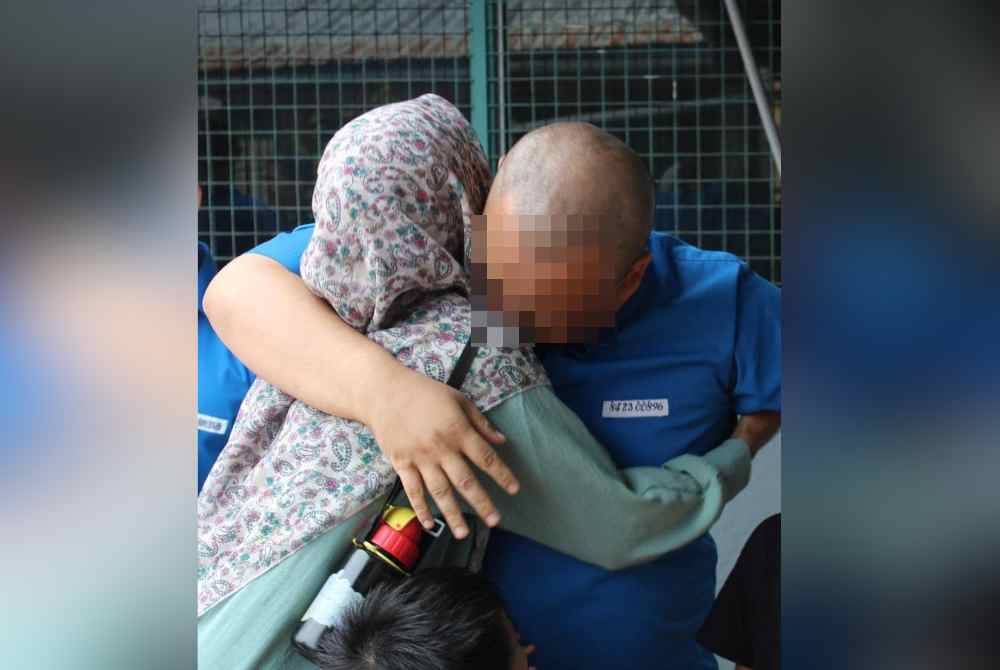 Mohamad antara penghuni Penjara Pusat Kota Kinabalu yang terpilih bertemu keluarganya menerusi Majlis Jalinan Kasih Sempena Pesta Kaamatan dan Aidiladha.