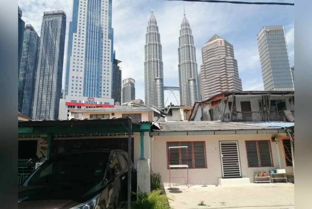 
Kampung Sungai Baru terletak berhadapan KLCC terlibat dalam projek pembangunan semula bagi kawasan berkenaan.