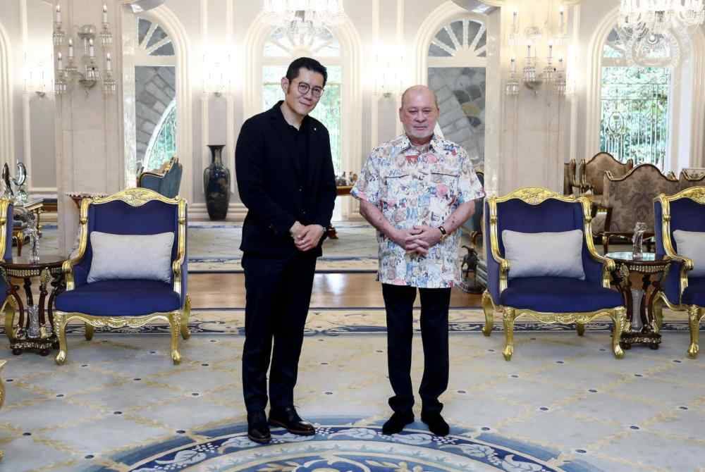 Sultan Ibrahim berkenan menerima mengadap Raja Jigme Khesar Namgyel Wangchuck di Istana Bukit Serene.