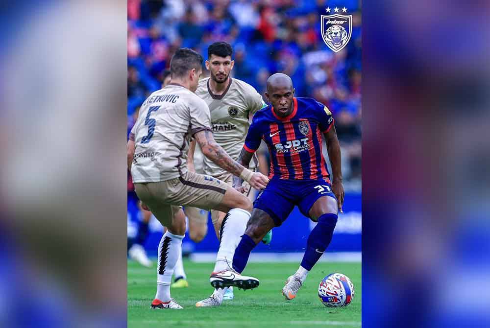 Heberty muncul wira apabila meledak hatrik ketika aksi berdepan Sri Pahang FC, pada Sabtu. - Foto FB Johor Southern Tigers