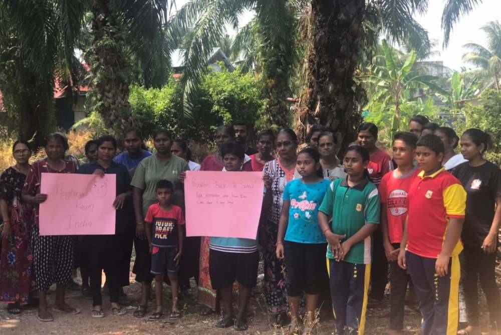 Sebahagian penduduk kaum India meluahkan rasa tidak puas hati kerana tidak dapat baucar back to school.