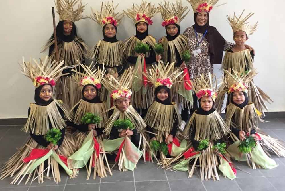 Tarian Sewang yang sinonim dengan tradisi masyarakat Orang Asli kini turut diminati dan mendapat tempat dalam kalangan kanak-kanak Melayu di sini.