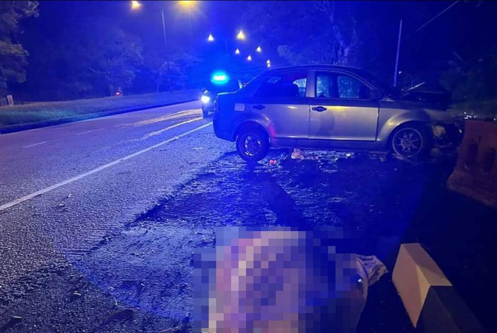 Mangsa disahkan meninggal dunia di tempat kejadian selepas kereta dinaiki terbabas melanggar pokok di di Batu 11, Jalan Kuantan-Maran berhampiran Perumahan Seri Mahkota di sini pada awal pagi Sabtu.