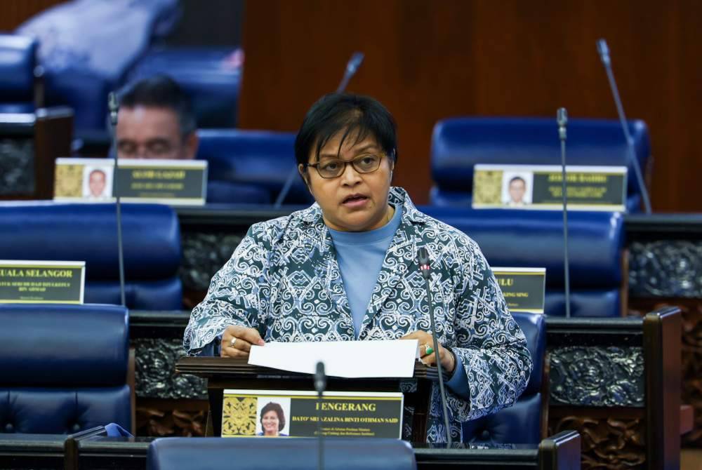 Azalina. Foto fail Bernama