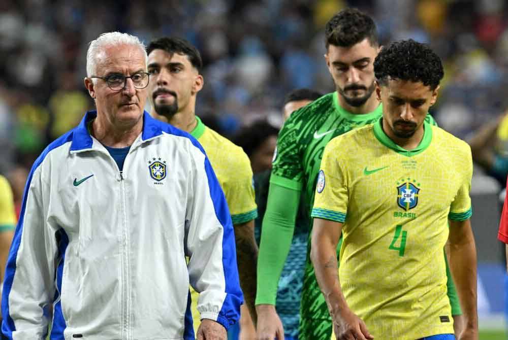 Dorival Junior (kiri) mengambil tanggungjawab di atas aksi buruk Brazil di Copa America 2024. Foto Agensi