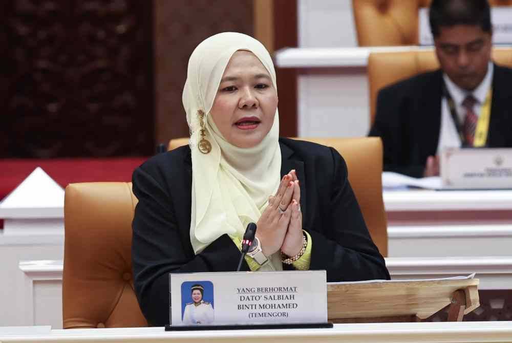 Salbiah ketika menjawab soalan lisan Kam Foon sempena Mesyuarat Kedua, Tahun Kedua, Dewan Negeri ke-15 Perak di Bangunan Perak Darul Ridzuan pada Selasa.