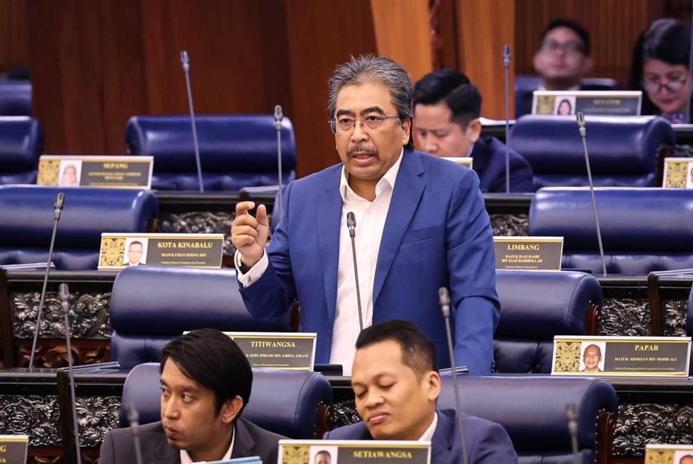 Johari ketika Persidangan Dewan Rakyat sempena Mesyuarat Kedua, Penggal Ketiga Parlimen Kelima Belas di Bangunan Parlimen pada Selasa. Foto Bernama