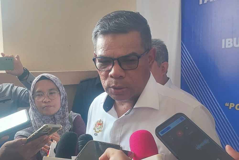 Saifuddin ketika ditemui pemberita selepas hadir pada Majlis Ramah Mesra Perdana Menteri bersama warga Kementerian Dalam Negeri di IPD Marang pada Rabu.