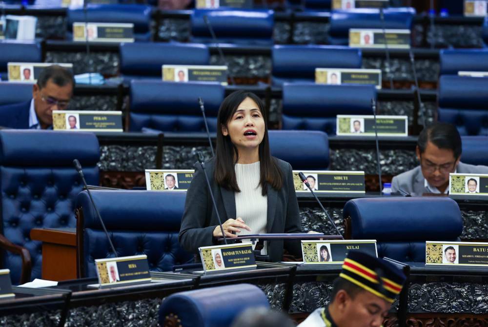 Nie Ching pada Persidangan Dewan Rakyat sempena Mesyuarat Kedua, Penggal Ketiga Parlimen Ke-15 di Bangunan Parlimen, pada Rabu. Foto Bernama