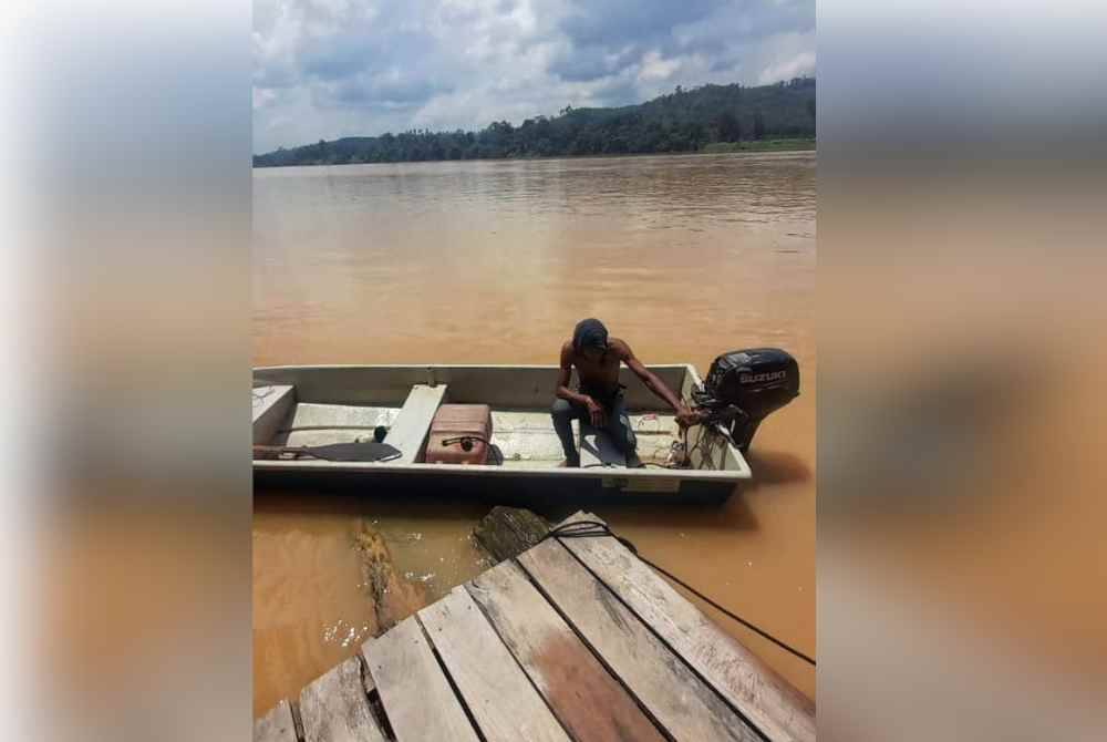 Bot yang digunakan oleh mangsa sebelum dipercayai terjatuh ke dalam Sungai Pahang pada pagi Sabtu. Foto Polis Pekan