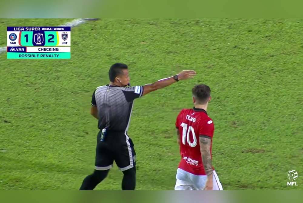 Video bantuan pengadil (VAR) memihak JDT dalam kemenangan 3-1 di Stadium Likas. Foto MFL