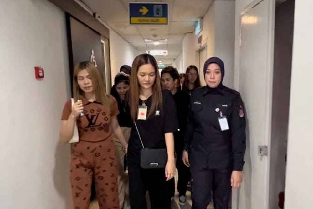 Seramai 14 wanita warga Thailand masing-masing didenda RM700 seorang oleh Mahkamah Majistret Kuala Terengganu