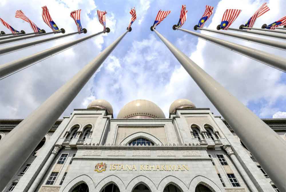 Sembilan bekas Presiden Majlis Peguam menggesa kerajaan menghormati amalan biasa iaitu melantik Hakim Mahkamah Persekutuan yang sedang berkhidmat untuk mengisi jawatan Hakim Besar Malaya.