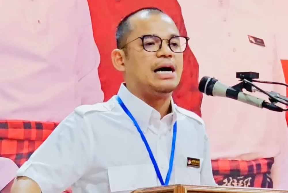 Afifi semasa berucap pada Mesyuarat Perwakilan Pemuda UMNO Bahagian Kapar di Dewan Dato&#039; Ahmad Razali.