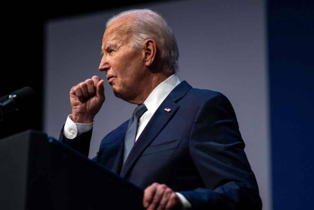 Biden berdehem ketika bercakap di Kolej Nevada Selatan di Las Vegas, Nevada. Foto AFP