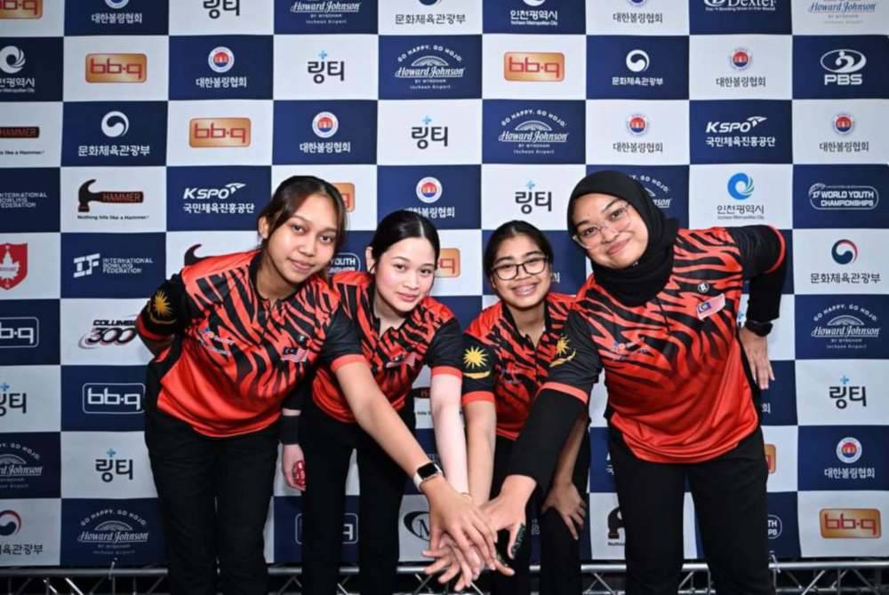 Skuad boling remaja wanita negara sambar emas di Korea Selatan
