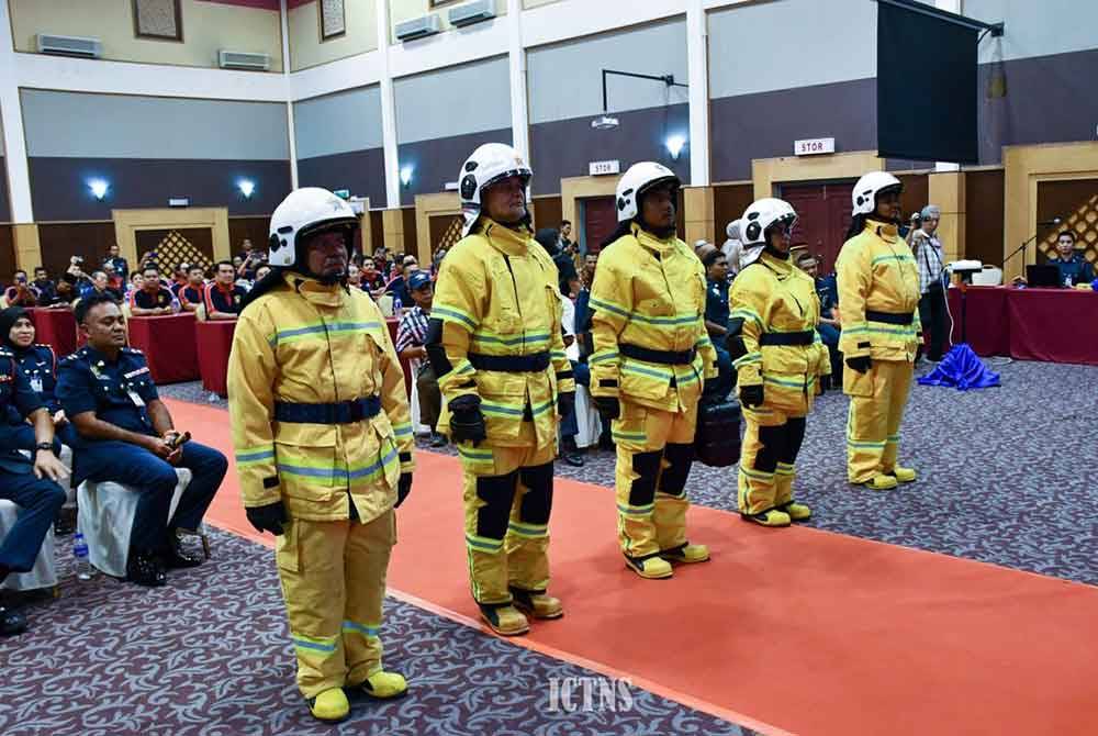 Pasukan bomba sukarela sentiasa bersiap sedia memberi perkhidmatan terbaik kepada masyarakat setempat dan kesungguhan tersebut mendapat pengiktirafan daripada barisan kepimpinan tertinggi JBPM. Foto: JBPM.