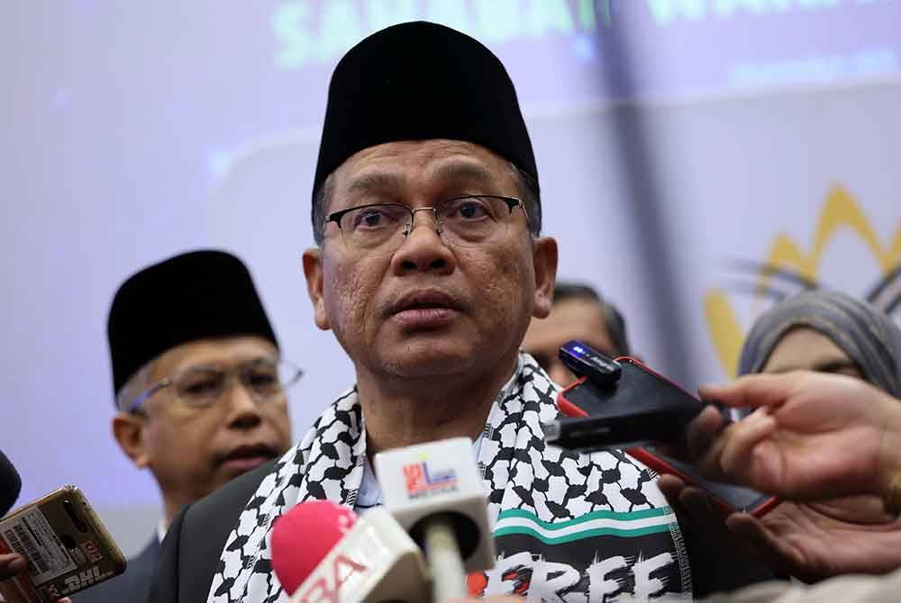 Mohd Na&#039;im merangkap Pengerusi Lembaga Pemegang Amanah Yayasan Waqaf Malaysia (YWM) ketika sidang media pada Majlis Pelancaran Sahabat Wakaf Korporat Yayasan Waqaf Malaysia (YWM) di sebuah hotel, pada Selasa. Foto Bernama