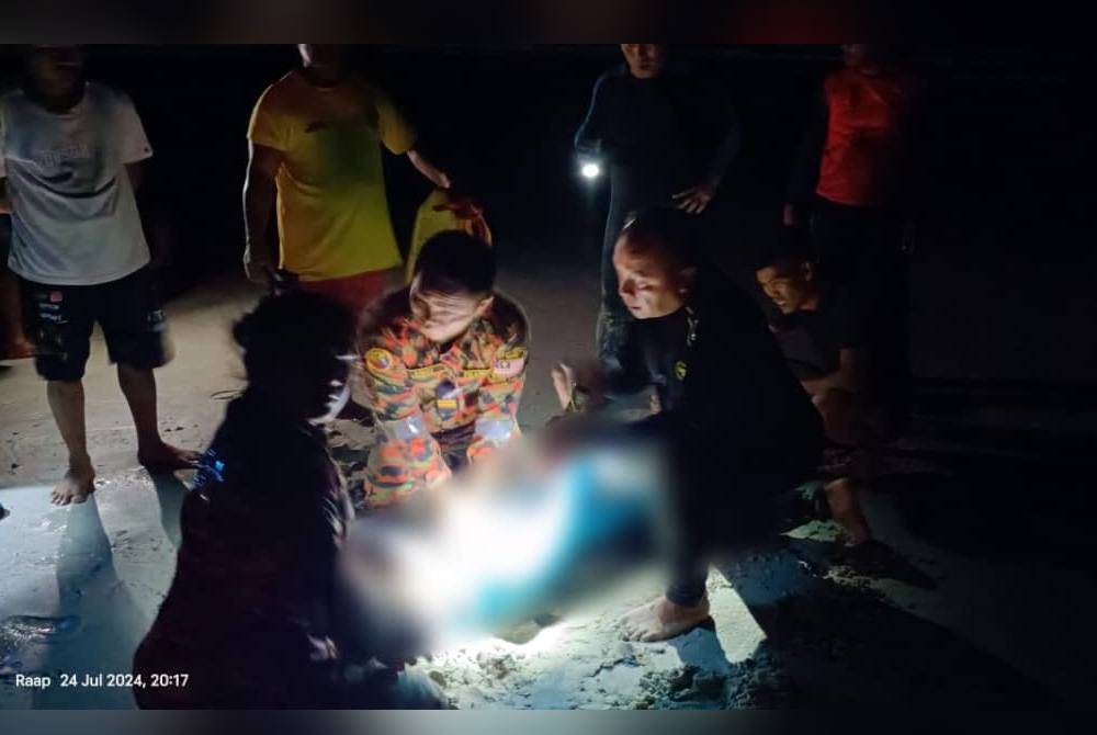 Mangsa diberi bantuan CPR sebelum dihantar ke Hospital Kudat.