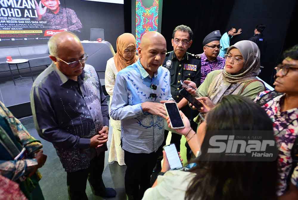 Armizan ditemui pemberita dalam sidang akhbar di Studio My #QuranTime, Kumpulan Karangkraf, di sini pada Jumaat. Foto Sinar Harian/ASRIL ASWANDI SHUKOR.