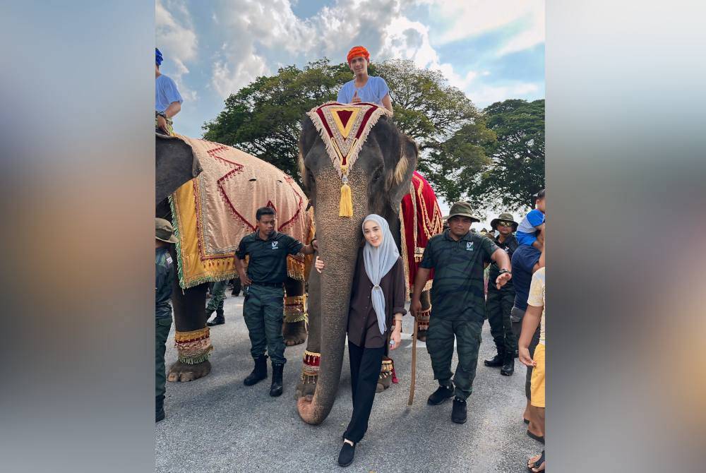 Nik Aidil Marina bersama Sanum dan Cherry sempena Majlis Perasmian Festival Keris dan Warisan Kelantan 2024, Istana Balai Besar Khamis lalu.