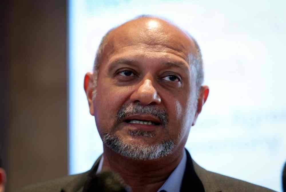 Menteri Digital, Gobind Singh Deo berucap pada majlis Menandatangani Perjanjian Kerjasama Digital Nasional Berhad DNB dengan CyberSecurity Malaysia CSM di My5G Portal, The Exchange TRX pada Isnin. Foto Bernama