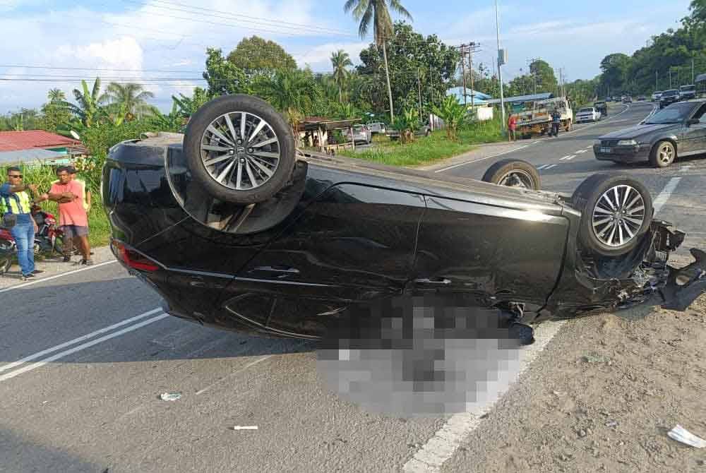 Dua maut manakala lima lagi cedera selepas terbabit dalam kemalangan melibatkan empat kenderaan di Kilometer 41, Jalan Beaufort-Menumbok, pada Ahad.