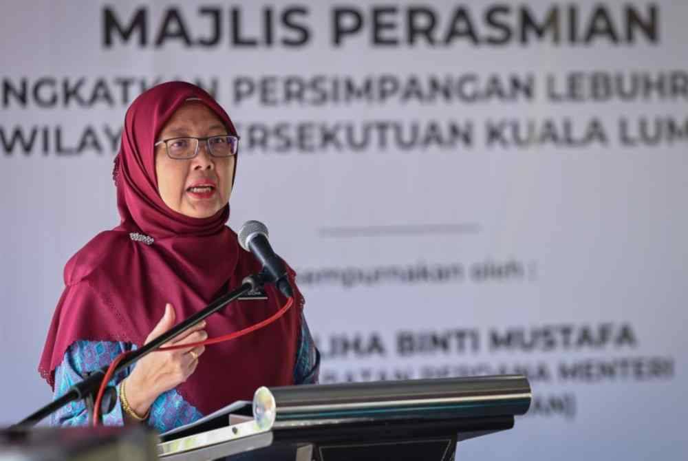 Dr Zaliha berucap seterusnya merasmikan Projek Mempertingkatkan Persimpangan Lebuhraya Sultan Iskandar Wilayah Persekutuan di ibu kota, pada Isnin. Foto Bernama