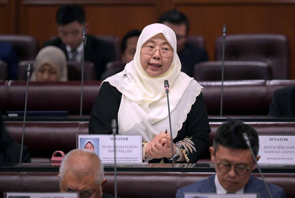 Fuziah pada Persidangan Dewan Negara sempena Mesyuarat Kedua, Penggal Ketiga Parlimen Kelima Belas di Bangunan Parlimen, pada Isnin. Foto Bernama