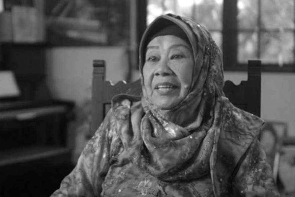 Seniwati Nona Asiah meninggal dunia awal pada jam 4.25 pagi Selasa di Hospital Besar Changi, Singapura akibat pelbagai komplikasi pada usia 94 tahun.