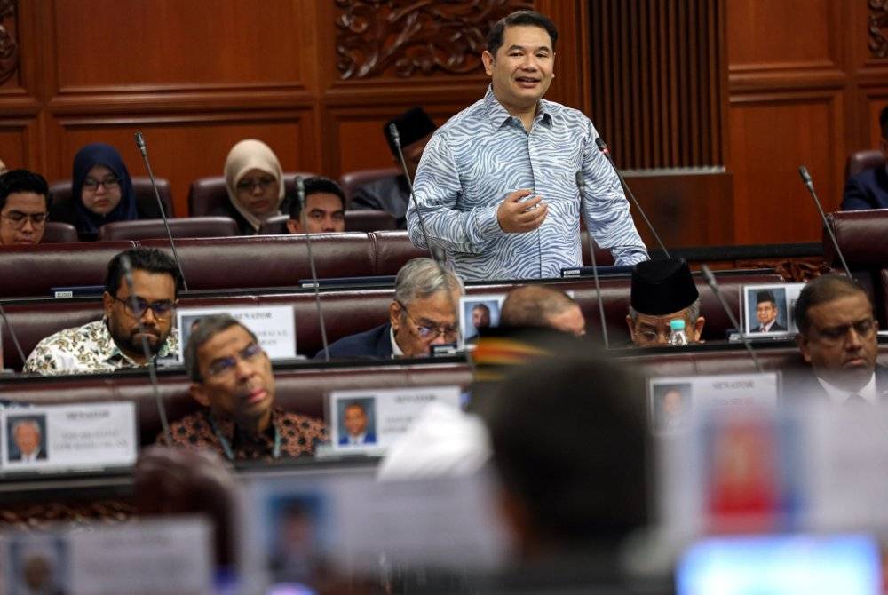 Rafizi pada Persidangan Dewan Negara di Bangunan Parlimen pada Khamis. Foto Bernama