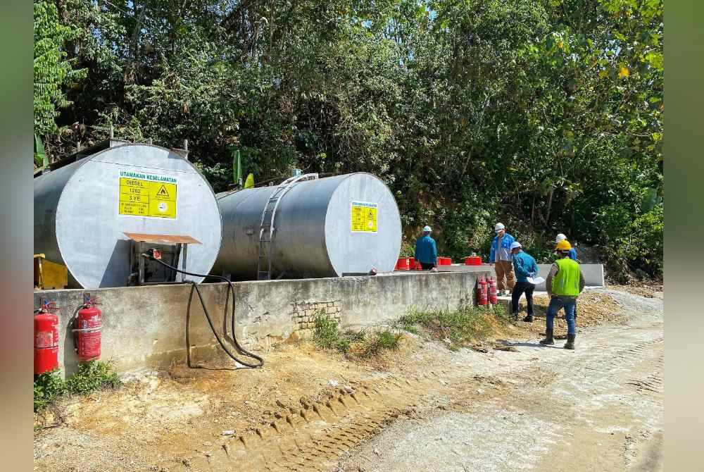 JAS Kedah mengambil tindakan terhadap kuari batu di Kampung Padang, Mukim Sungai Kechil di sini selepas didapati melanggar beberapa syarat kelulusan laporan impak alam sekitar (EIA).