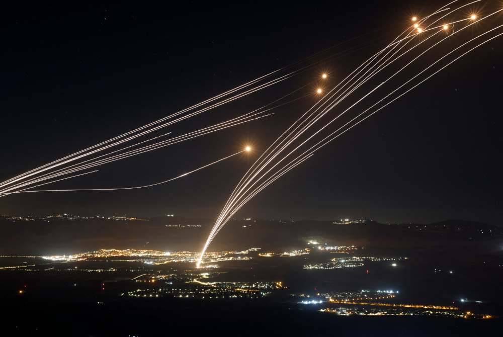 Roket yang dilancarkan dari selatan Lubnan dapat dipintas sistem pertahanan Iron Dome di wilayah Galilee. AFP