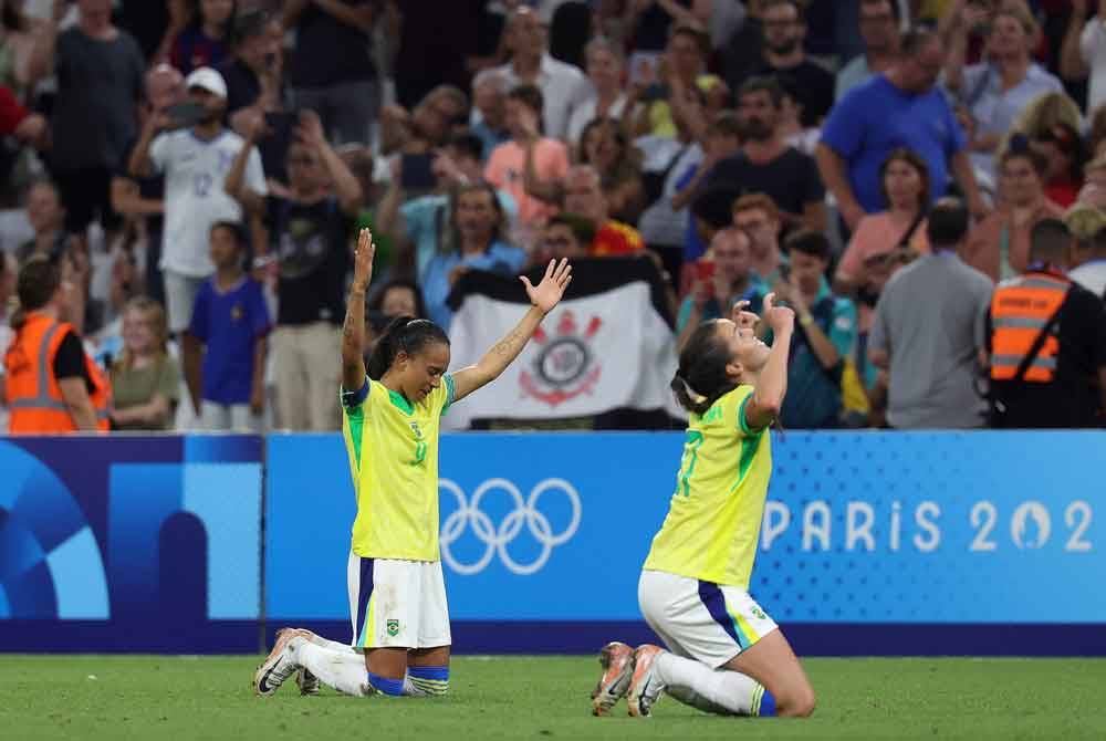 Pemain Brazil meraikan kejayaan mara ke perlawanan akhir bola sepak wanita Sukan Olimpik Paris selepas menewaskan Sepanyol 4-2. Foto AFP