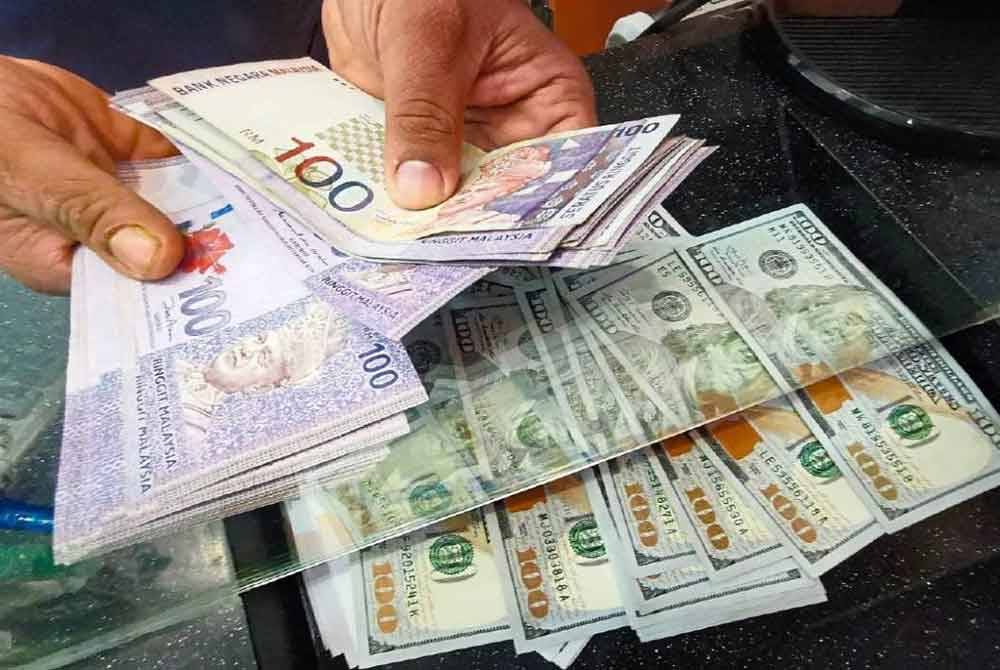 Ringgit dibuka mendatar berbanding dolar AS hari ini berikutan pelabur kekal tidak memasuki pasaran menunggu pemangkin baharu. Gambar hiasan