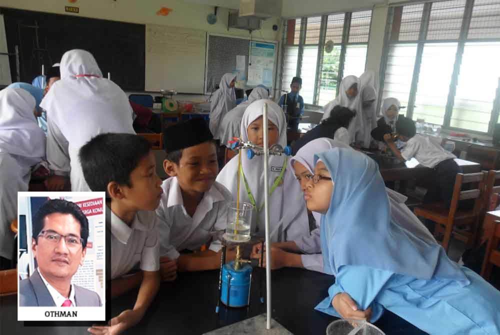 Tekanan untuk mencapai prestasi akademik yang tinggi akan menyebabkan perkembangan murid terabai. Gambar hiasan (Gambar kecil: Othman)