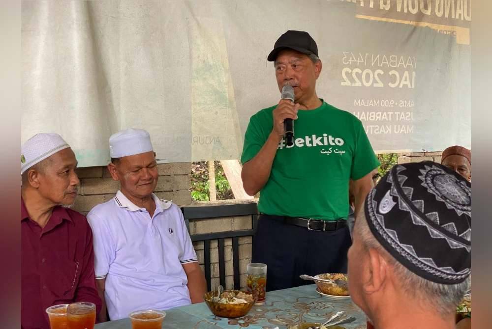 Muhyiddin pada Sembang Santai Bersama Masyarakat di Limau Kasturi Dua, Gua Musang pada Rabu.