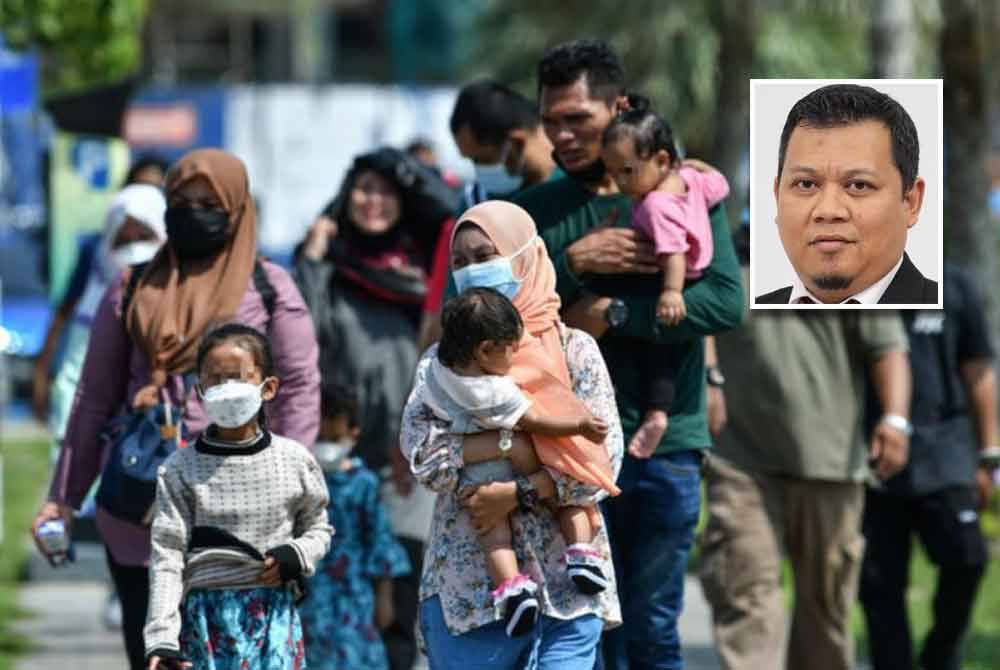 Ekonomi negara bakal berdepan cabaran besar sekiranya kadar kesuburan jumlah (TFR) rakyat Malaysia yang mencatatkan penurunan ketara ketika ini tidak ditangani segera. Gambar kecil: MOHD FAISOL