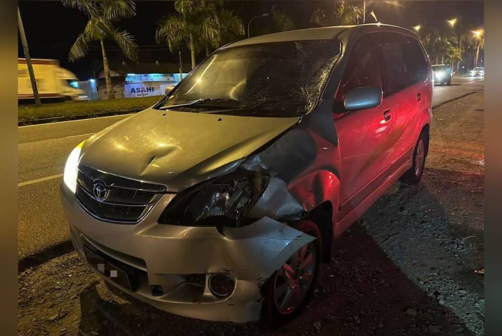 Mpv Toyota Avanza yang terbabit kemalangan di Jalan Kuantan-Gambang meragut nyawa penunggang basikal warga Bangladesh pada malam Khamis.Foto Facebook Polis Trafik Kuantan.