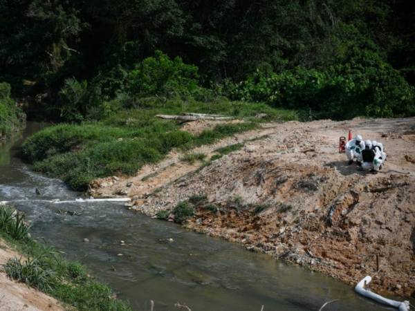 Insiden pencemaran Sungai Kim Kim di Pasir Gudang pada Mac 2019.