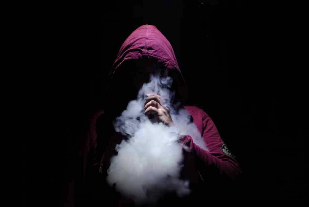 Undang-undang dan peraturan berkaitan penggunaan vape serta pengharaman penjualan kepada golongan bawah umur perlu diperkasakan.