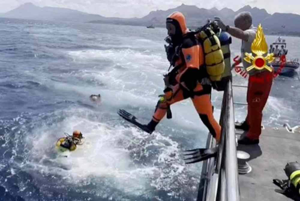 Pasukan penyelam melancarkan pencarian mangsa hilang termasuk taikun teknologi Britain, Mike Lynch dan Pengerusi Morgan Stanley International selepas kapal layar mereka terbalik di pulau Sicily, Itali. Foto AFP