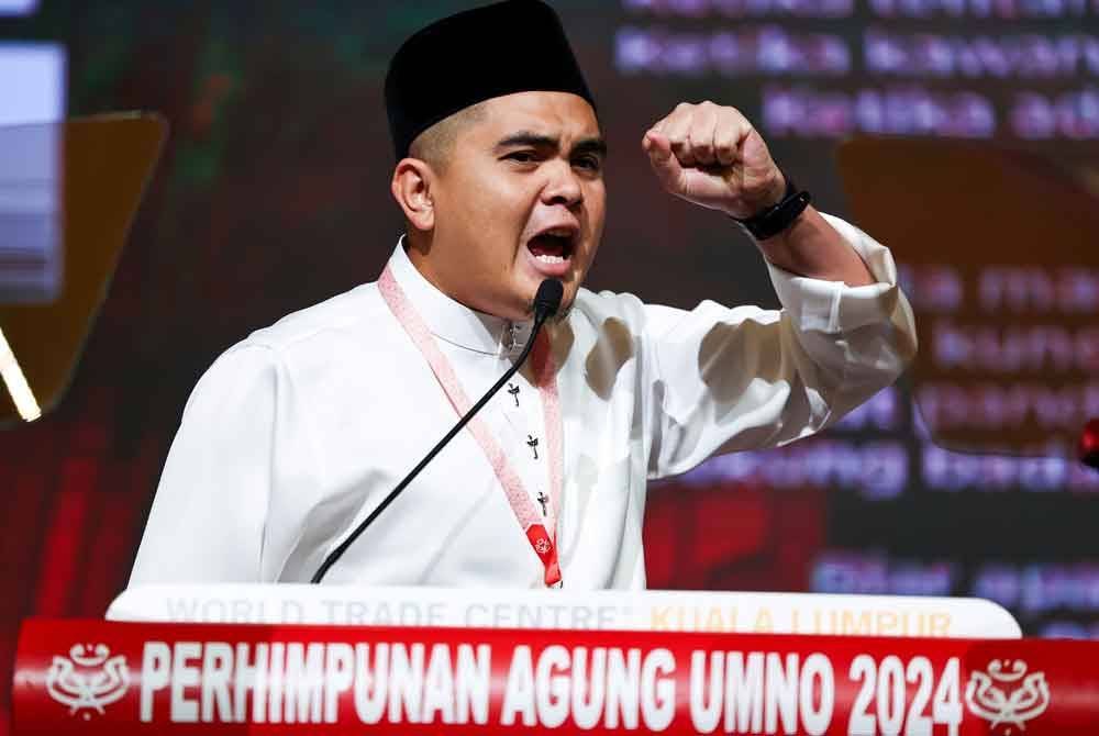 Dr Akmal Saleh ketika berucap pada Perhimpunan Agung Pergerakan Pemuda UMNO sempena Perhimpunan Agung UMNO 2024 di Pusat Dagangan Dunia (WTC) pada Khamis. Foto Bernama